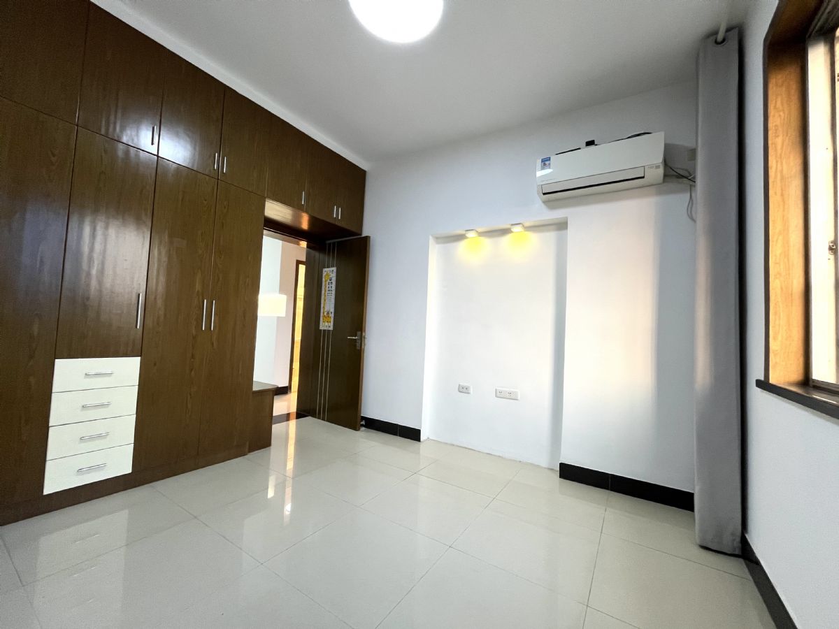 ����С��