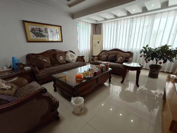 ����С��