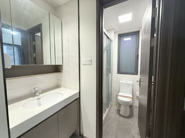 �����Ľ�̨