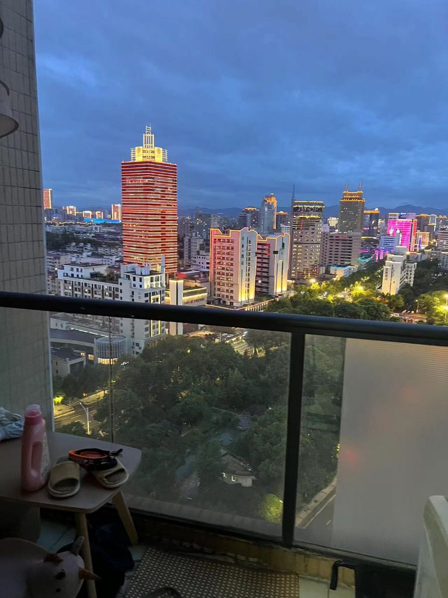 春天国际